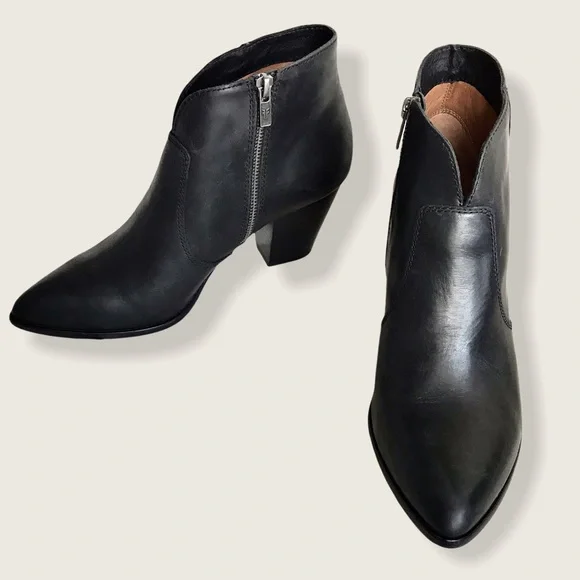 Frye Jennifer Leather Black Casual Ankle Booties